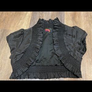 Forever 21 black ruffle short sleeve shawl